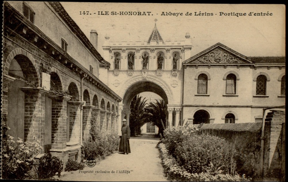 Abbaye de Lerins Ile St Honore France vintage postcard s879