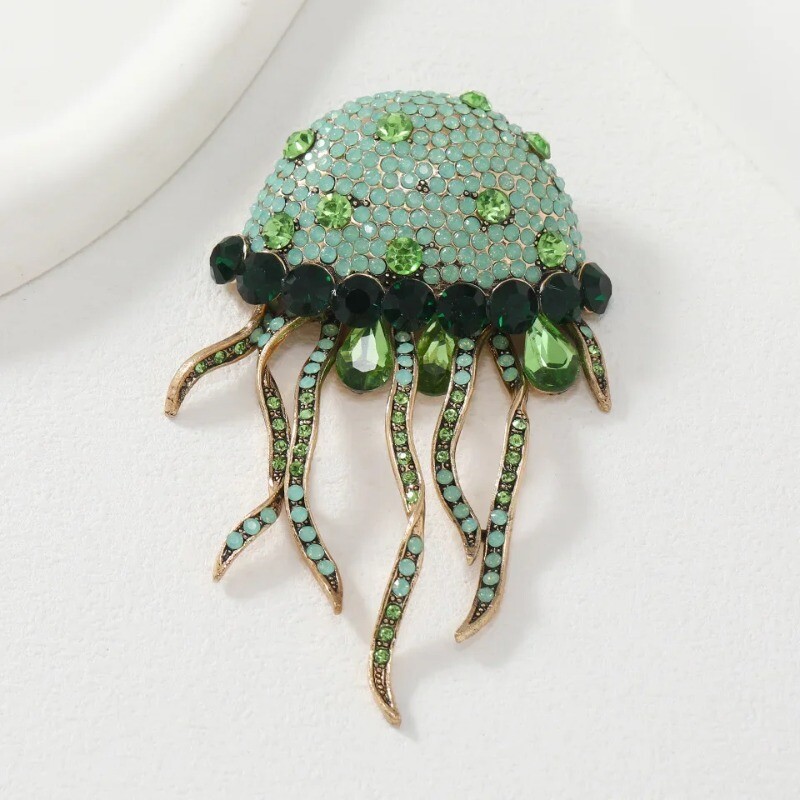 New Creative Tassel Full Crystal Jellyfish Brooch Cute Women Winter Sweater Pin