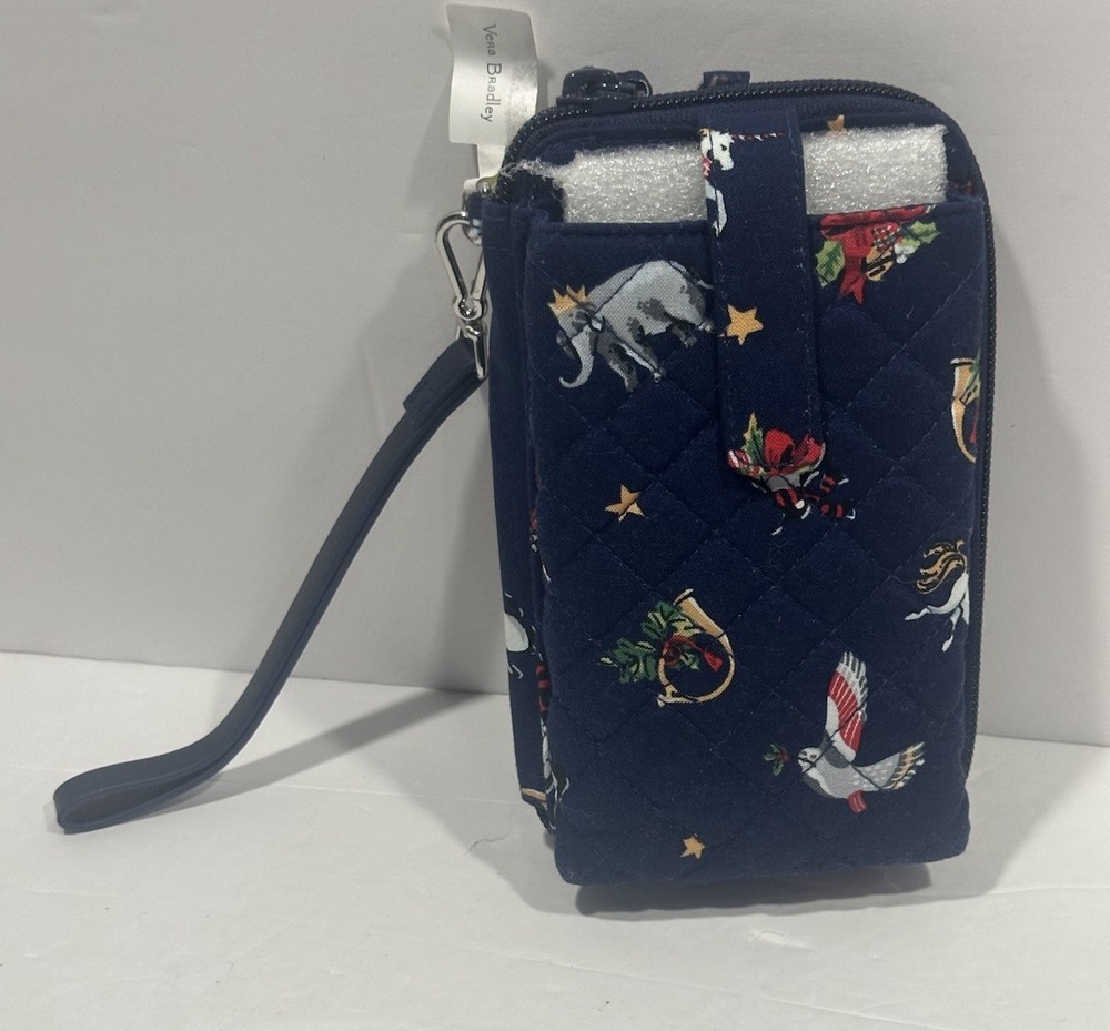 NWT Vera Bradley Quilted Cotton RFID Smartphone Wristlet Wallet Snow Globe Motif