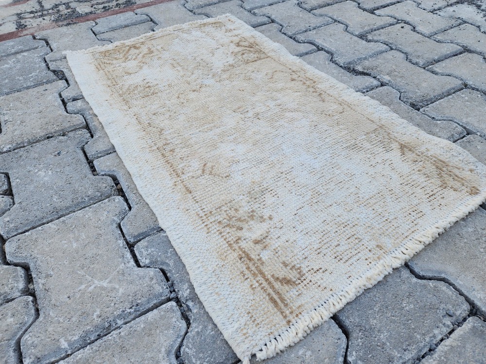 Handwoven Mini Turkish Rug 1.5x2.6 ft Creamy White Faded Wool