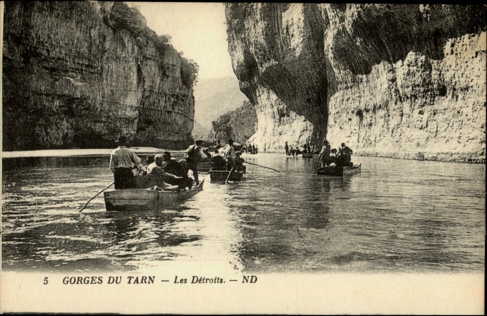 Gorges Du Tarn Les Detroits France vintage postcard s511