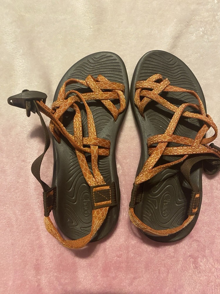 Women's Size 7 Orange Chaco Adventure Sandals