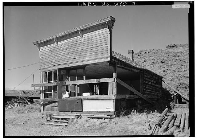 GENERAL VIEW FROM EAST-SOUTHEAST - Carissa Saloon, South Pass Avenue, South