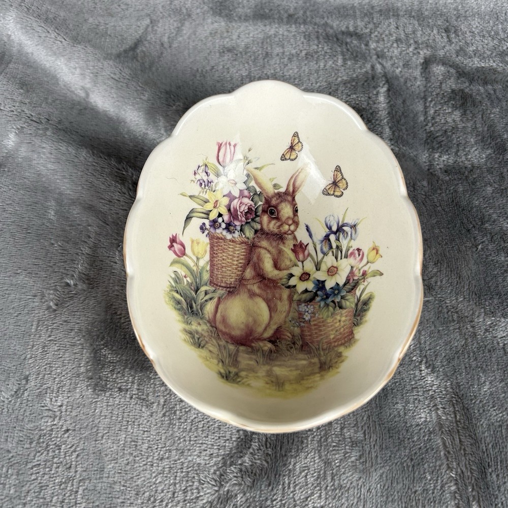 VTG Cracker Barrel Easter Treasures Bunny Candy Dish Basket Ceramic Spring 5.5”