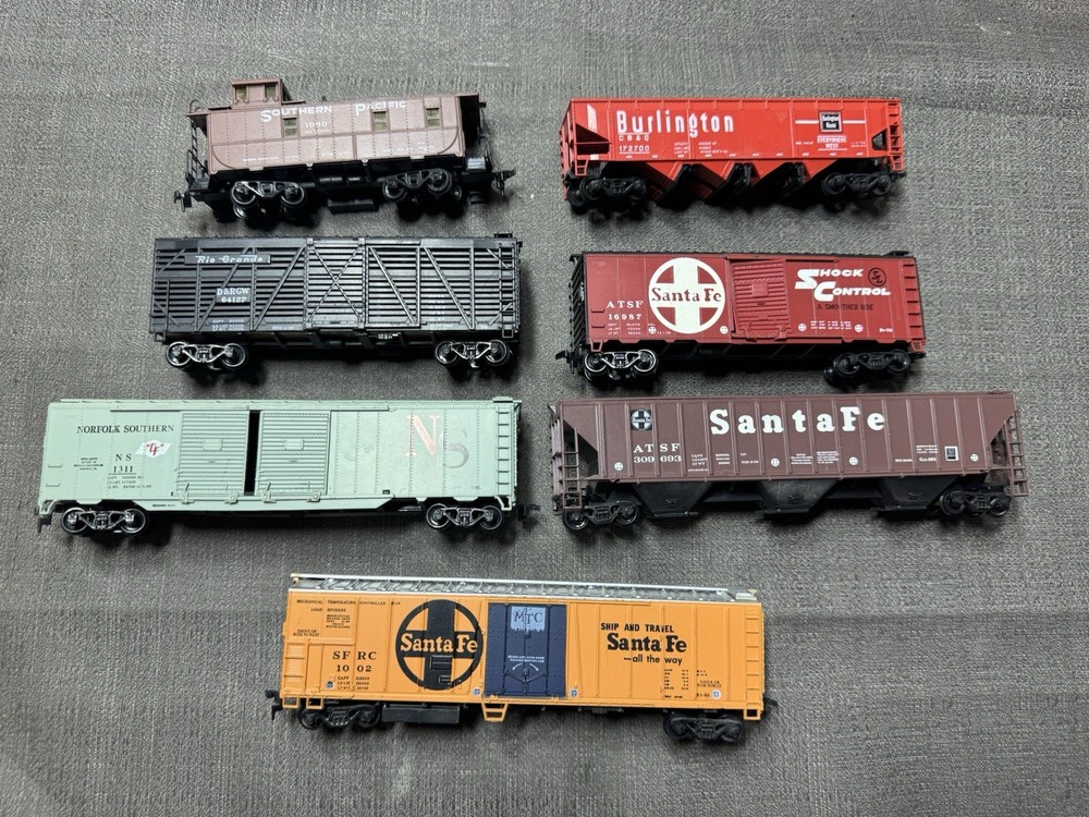 Athearn Ho Scale Freight, Train Car Lot For Train Set Layout 7 Cars