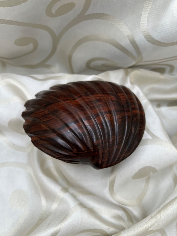 Ironwood carved clam shell paperweight decoration
