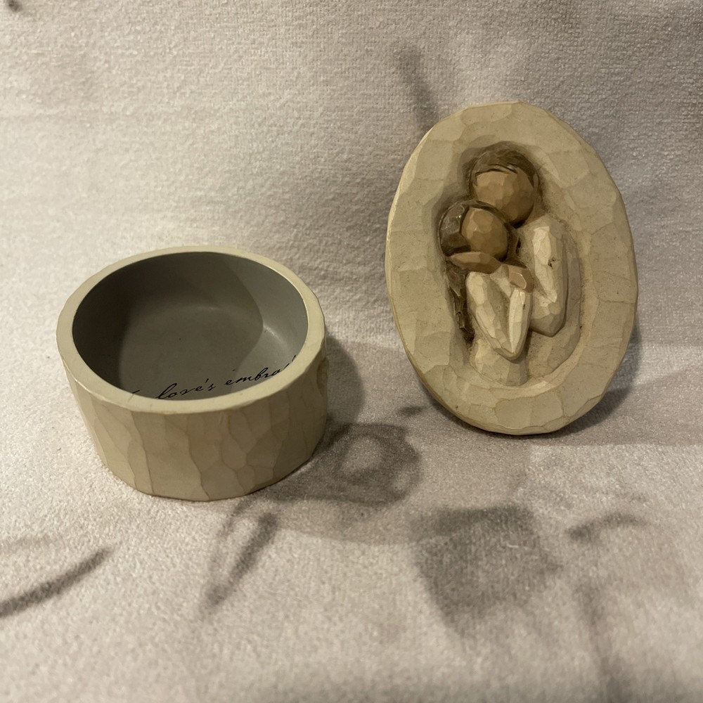 Willow Tree Embrace Trinket Box by Susan Lordi DEMDACO 2004 Heartfelt Keepsake