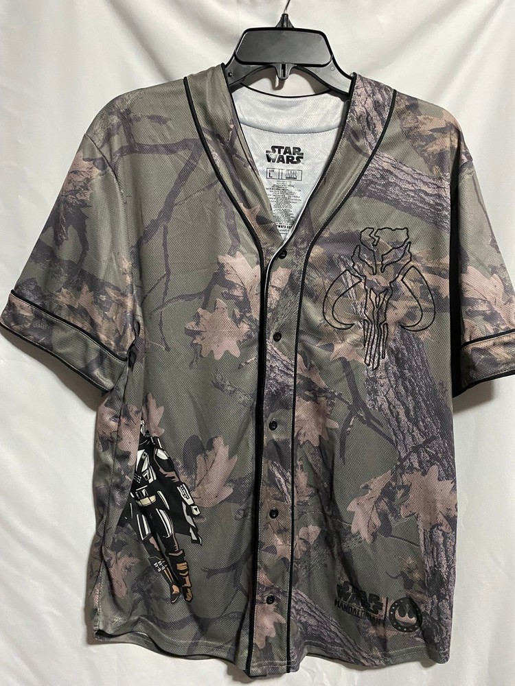 Star Wars The Mandalorian Baseball Jersey Men’s Size S-2XL, NWT Camoflauge