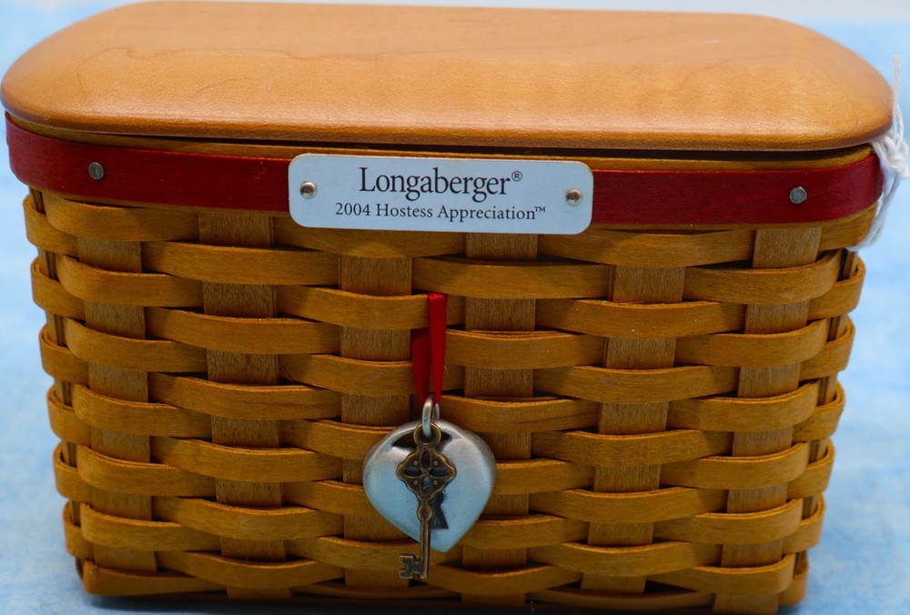 Longaberger 2004 Hostess Appreciation Basket w/ Lid Liner Protector & Tie-On