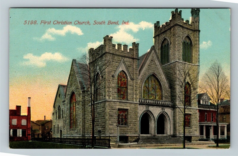 South Bend Indiana, FIRST CHRISTIAN CHURCH, Exterior Vintage Postcard