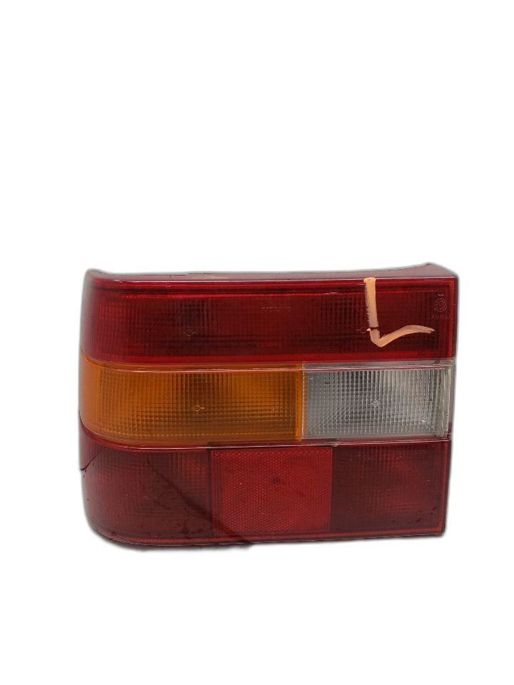 93-94 VOLVO 850 Tail Light Driver Side Body Mount Sedan OEM 1285669 Alter 1