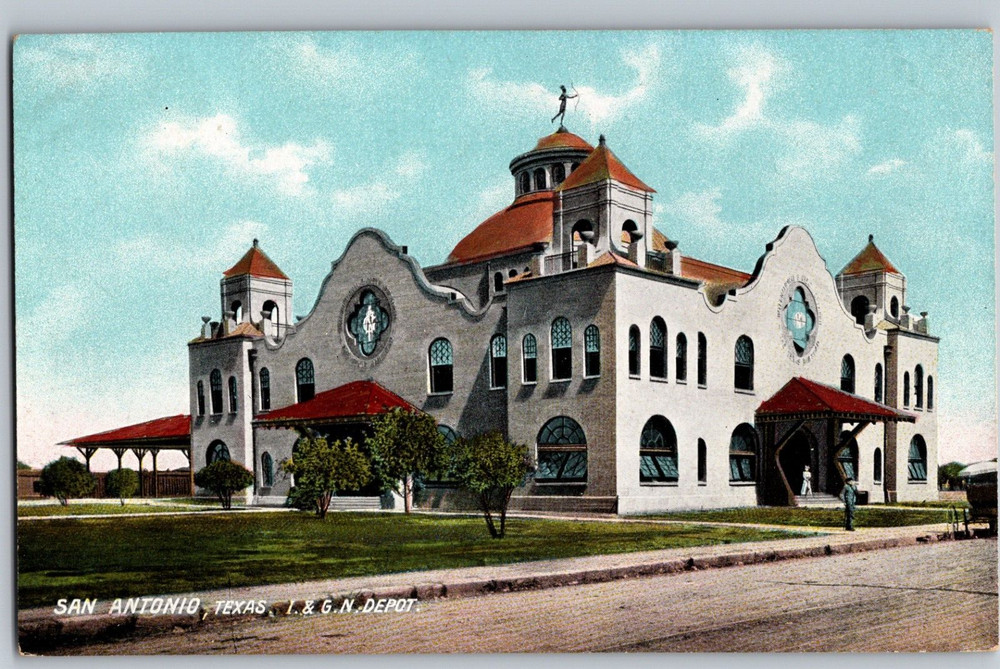 San Antonio TX I. & G.N. Depot Buggy C1910 Postcard