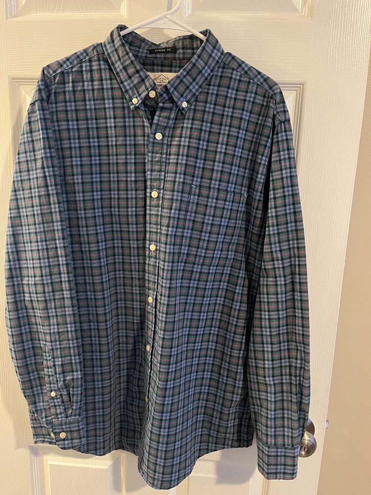 St. John's Bay Men's Classic Fit Plaid Button-Down Shirt, Size L
