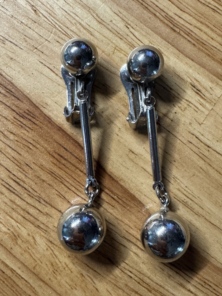 Vintage Silver Tone Dangle Drop Clip Earrings Ball