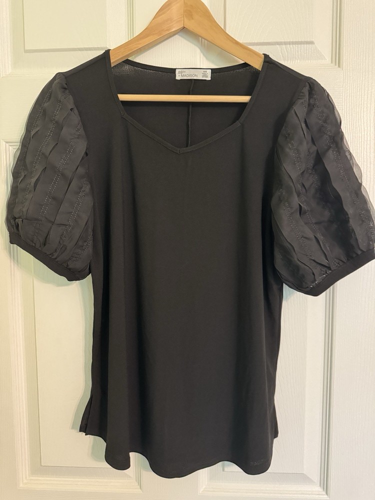 89th Madison Black Puff Sleeve Blouse Womens Medium Sheer Sleeve Top