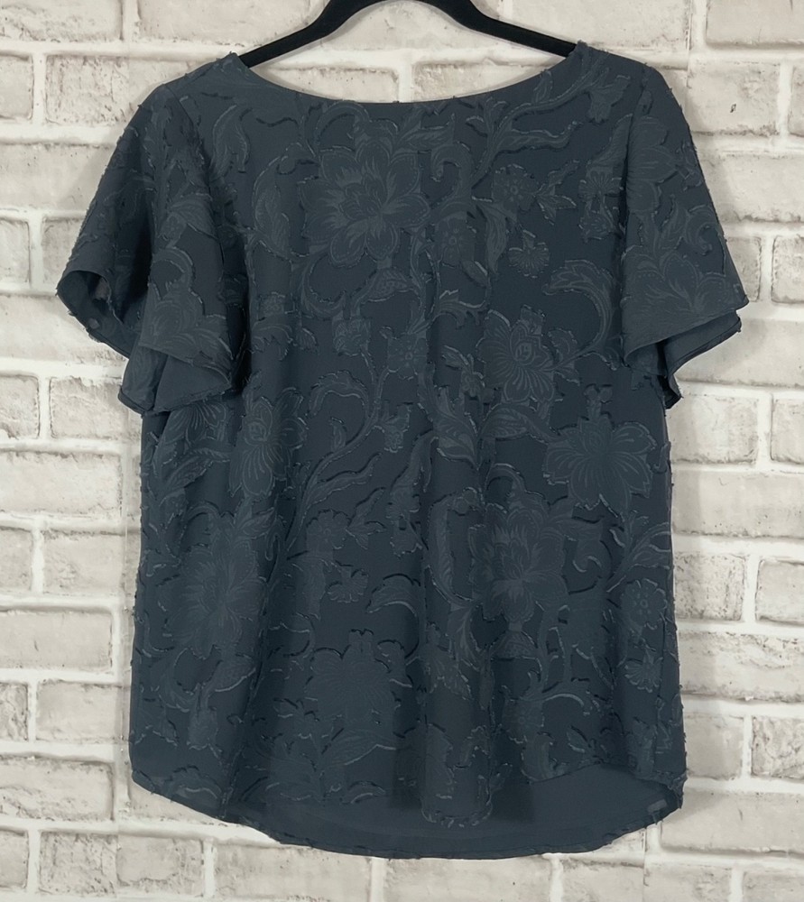 Loft Top Womens Sz Small Gray Embroidered Floral Keyhole Pullover Short Sleeves