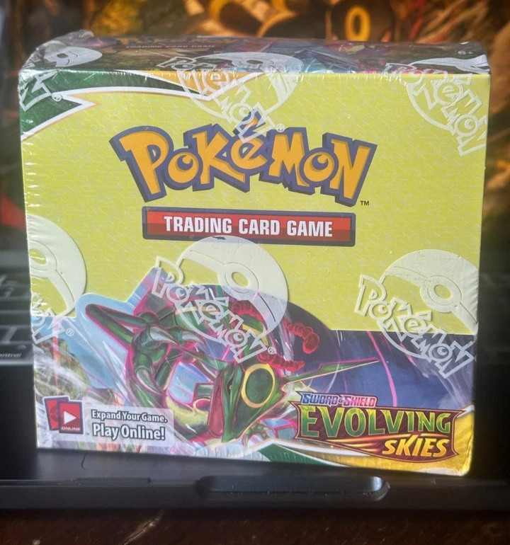 Pokemon Sword & Shield Evolving Skies Booster Box 36 Packs FACTORY