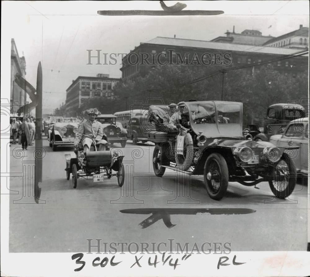 Press Photo Cars & drivers during Glidden Tour parade in Cleveland, Ohio