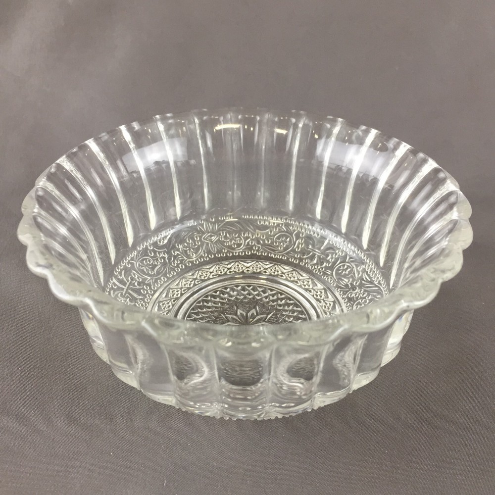 Vintage KIG Indonesia Trellis Fleur De Lis & Sandwich Small Serving Bowl 4 1/2