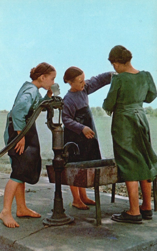 1959 Vintage PA Postcard - Pennsylvania Dutch Girls Drinking Fresh Water J4327