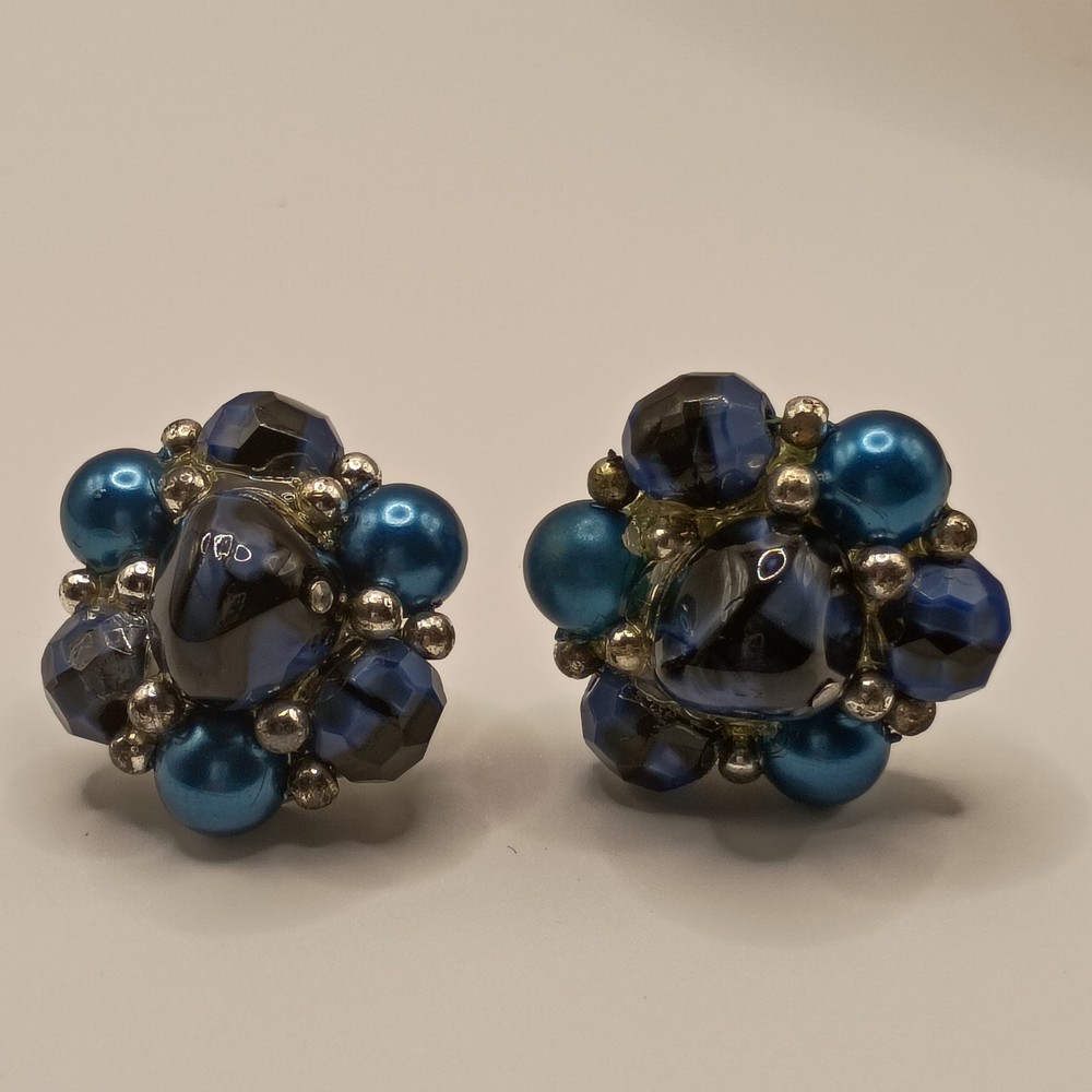 Vintage Trifari Blue Beaded Cluster Clip Earrings READ