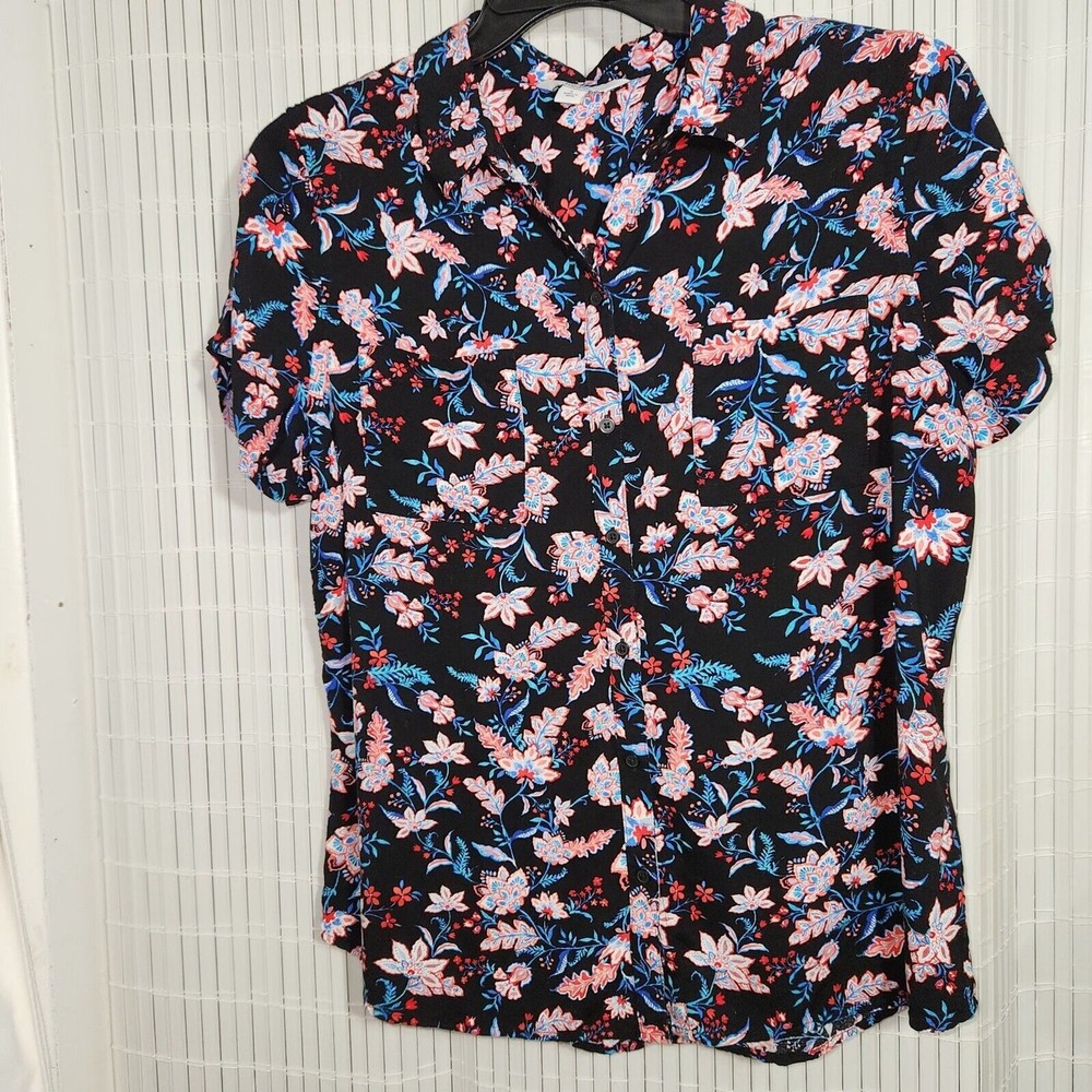 Croft Barrow Blouse Size Large Floral Print Front Buttons And Pockets