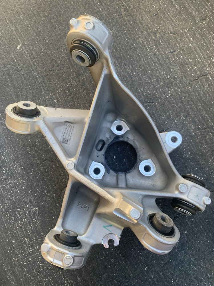 OEM 2020 - 2024 Tesla Model Y Rear Left Driver Steering Knuckle 1188411-00-G