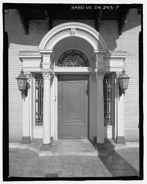 Photo:Cleveland Ohio 1900s Anthony Carlin House Euclid Avenue Entrance