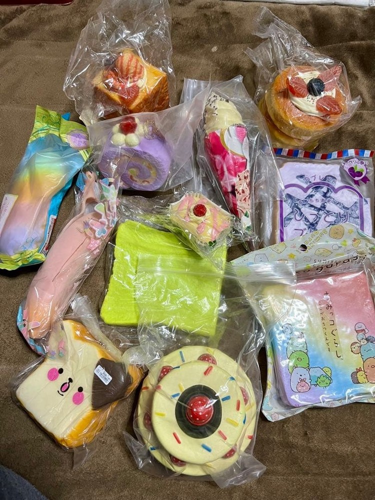 squishy set of 12 #9902df