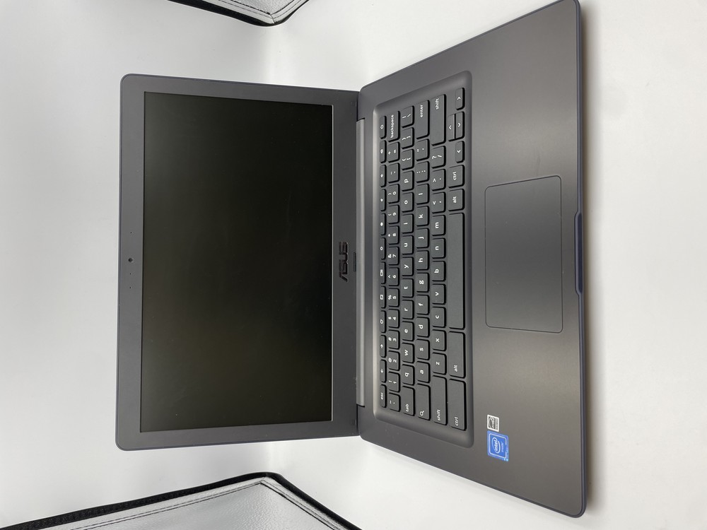 ASUS C403 Chromebook 14-inch 4GB RAM 32GB eMMC Intel Celeron MIL-STD 810G durable