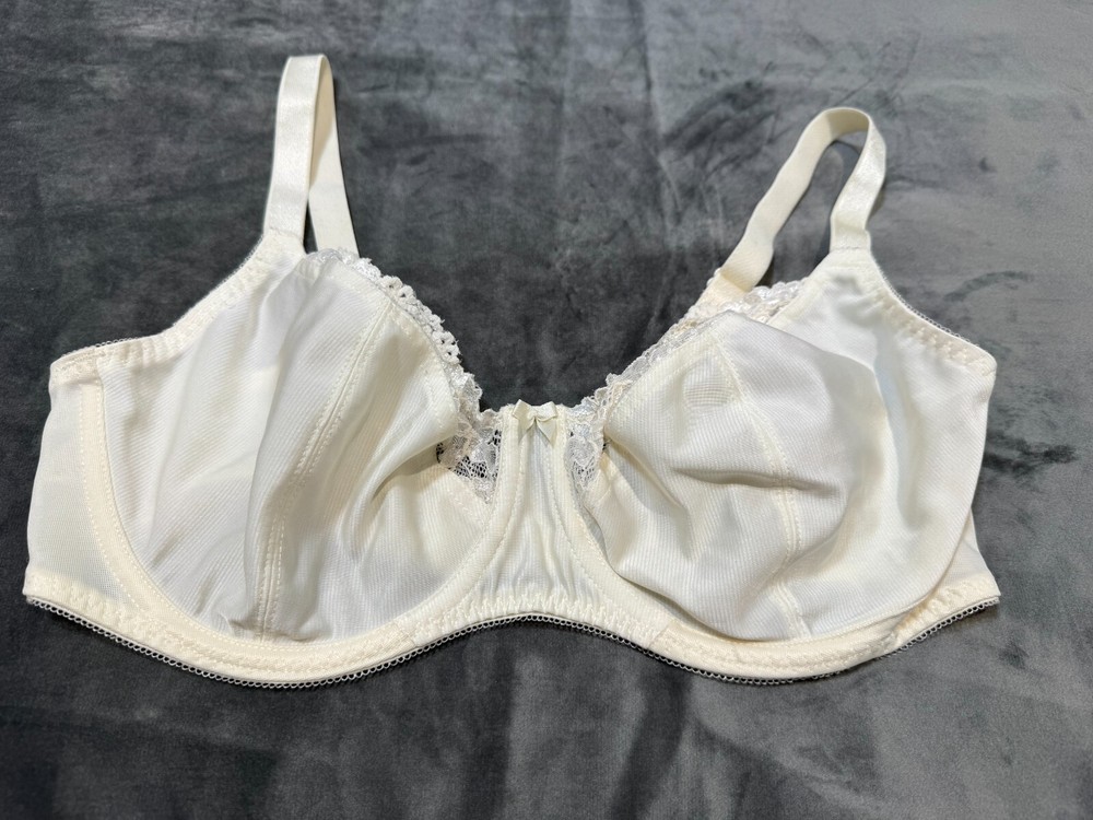 George Bra Underwired Nonpadded Lace Trim Full Cup Bra Size 34DD White