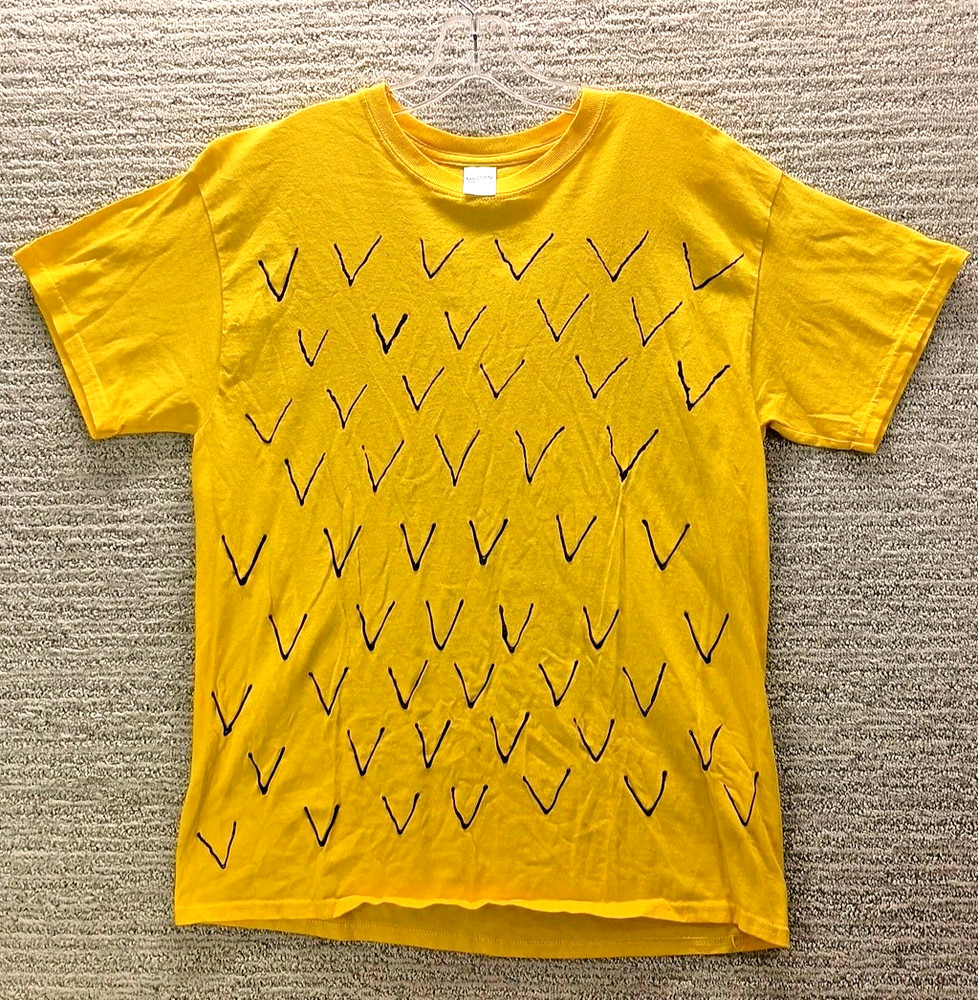 Gildan Hvy Cotton Peanuts Theme High Sierra Yellow  Stained T-shirt Unisex Sz L