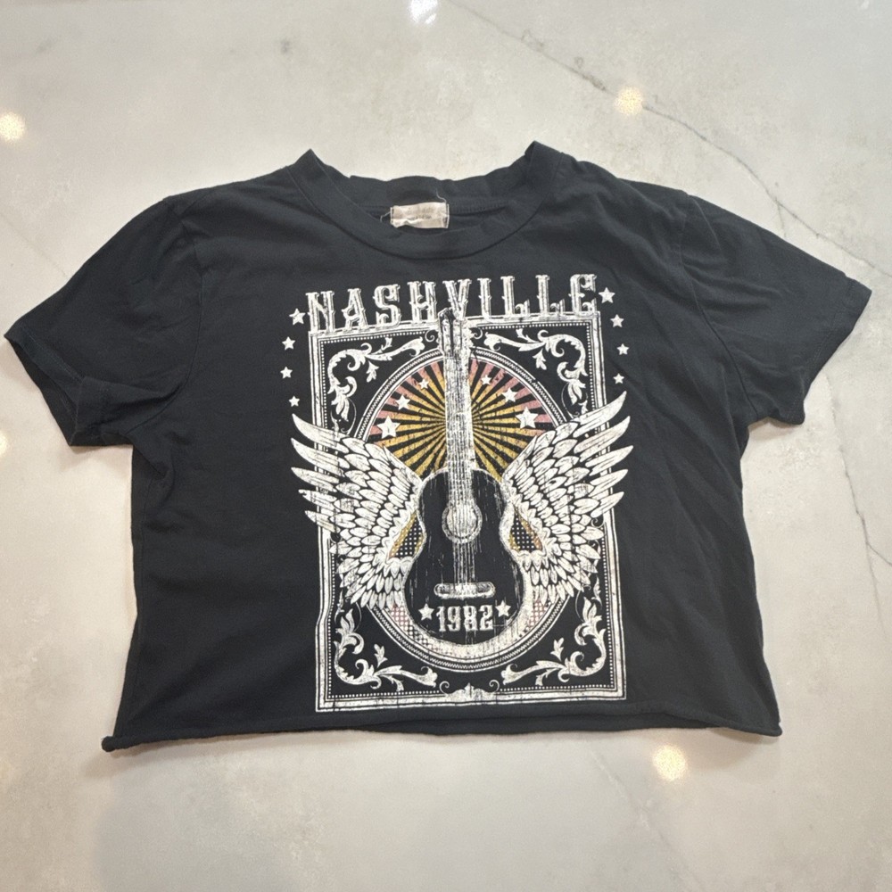 Nashville Graphic Tee Women’s Medium Crop Top Black Guitar Wings 1982 USA