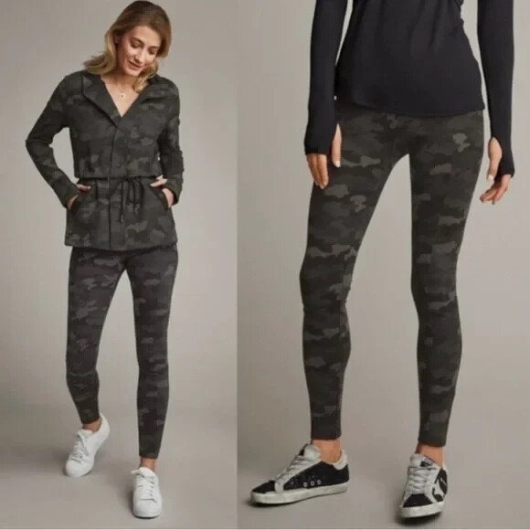 CAbi #3931 ATC Black Gray Camo Leggings Size Small