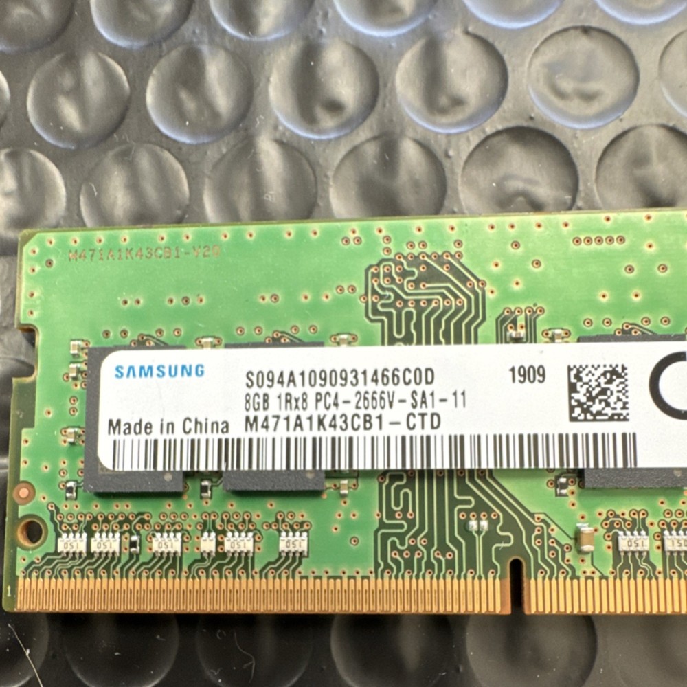 Samsung DDR4 SO-DIMM 8GB PC4-2666V 260-Pin Non-ECC RAM M471A1K43CB1-CTD