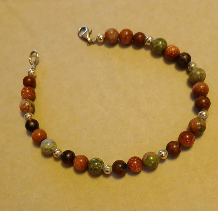 Semi-precious Natural Stone and Glass Bead Bracelet w/Gold Tone Bead spacers