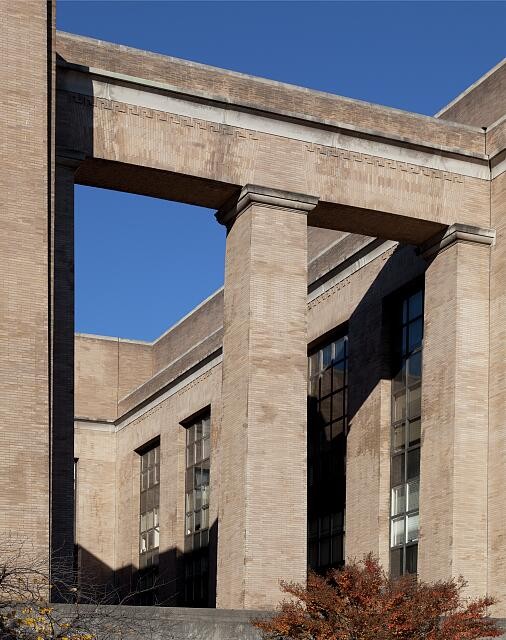 Photo:Washington D.C. Wilbur J. Cohen Federal Building 2011 Exterior View
