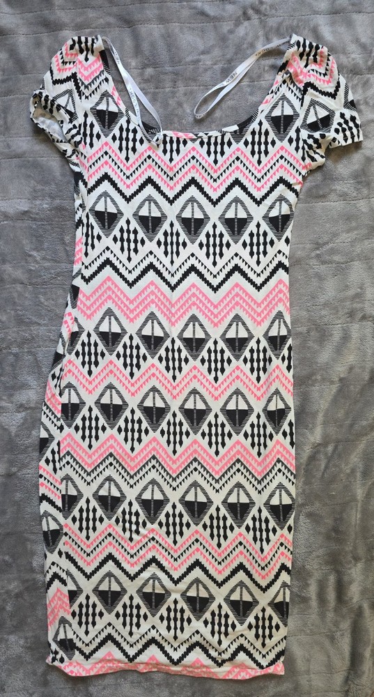 New Look Dress Slim Fit Dress Mini Short Sleeve Cute Fit