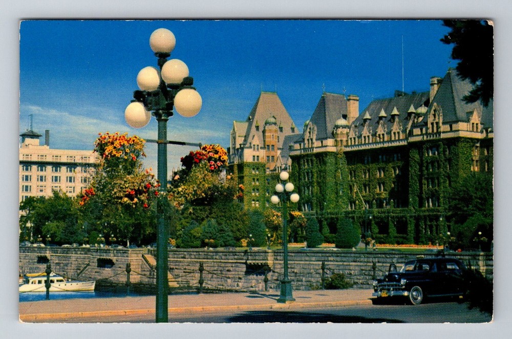 Canada- Victoria B.C. Flower Baskets Empress Hotel Old Post PC Vintage Postcard
