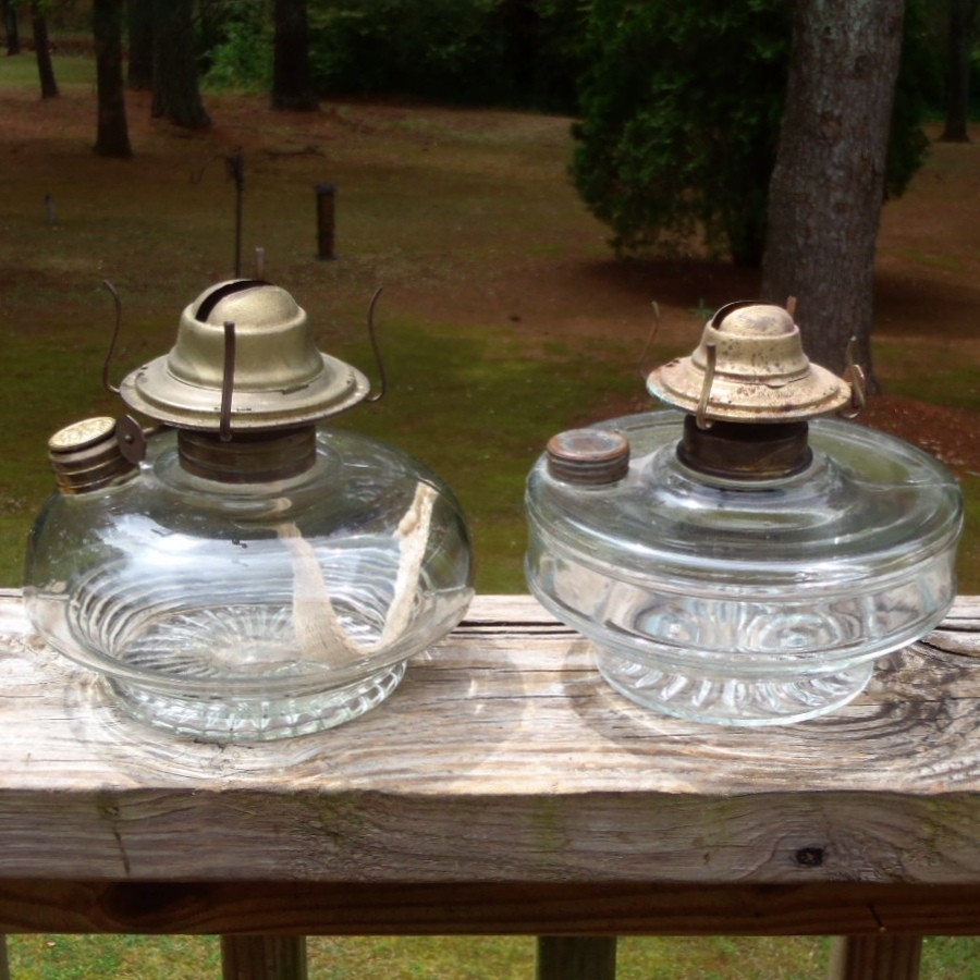 2 Antique Clear Glass OIL LAMPS For Wall Mount Metal Brackets w/Burners VGUC NR