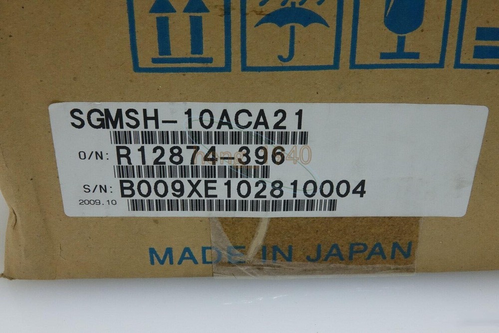 1PC NEW Yaskawa Servo Motor SGMSH-10ACA21
