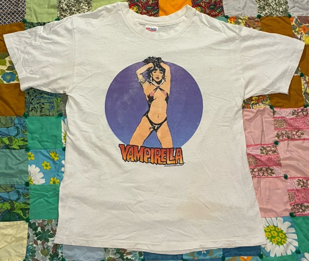 Vintage 90s Vampirella and Dracula Graphitti Comics Movie Promo T-Shirt L 1992