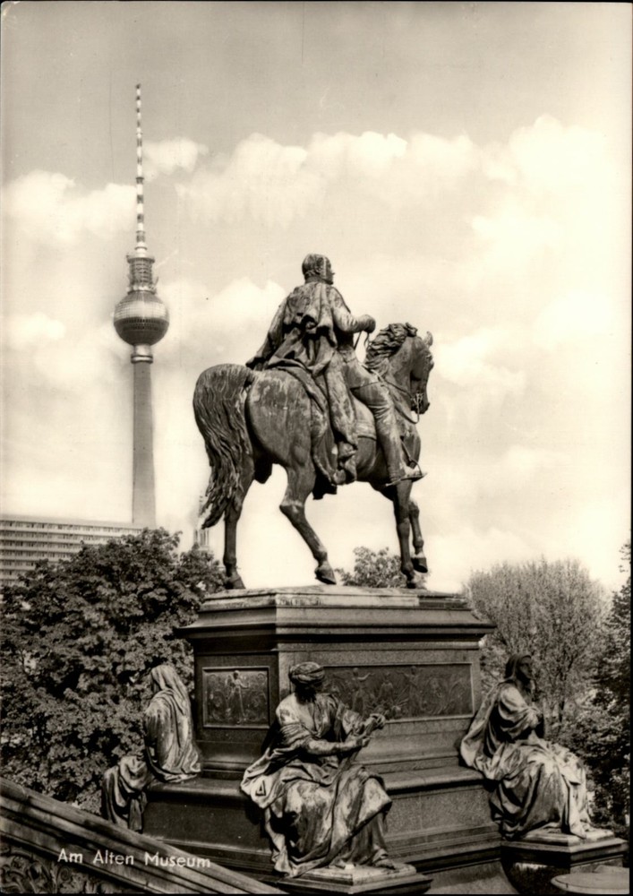 RPPC Statue Berlin Germany vintage postcard b150