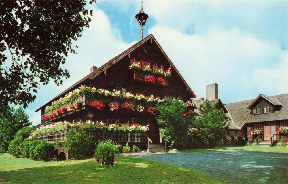 Trapp Family Lodge - Stowe Vermont VT - Postcard