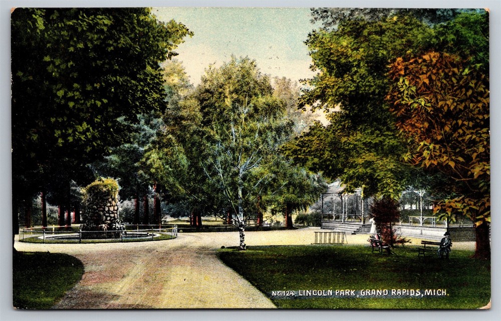 Lincoln Park Outdoor Pavilion Grand Rapids MI C1910 Postcard N25