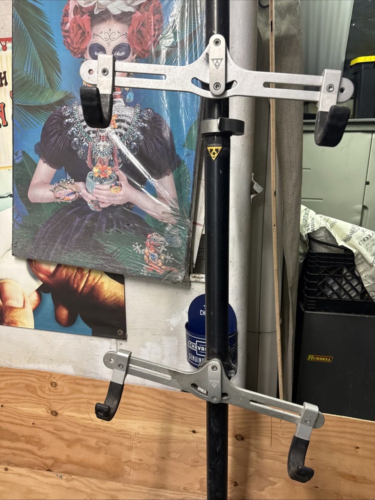 Topeak Dual-Touch Bike Stand 2-Bike Weight Capacity Is 39.7lbs (Per Hook)