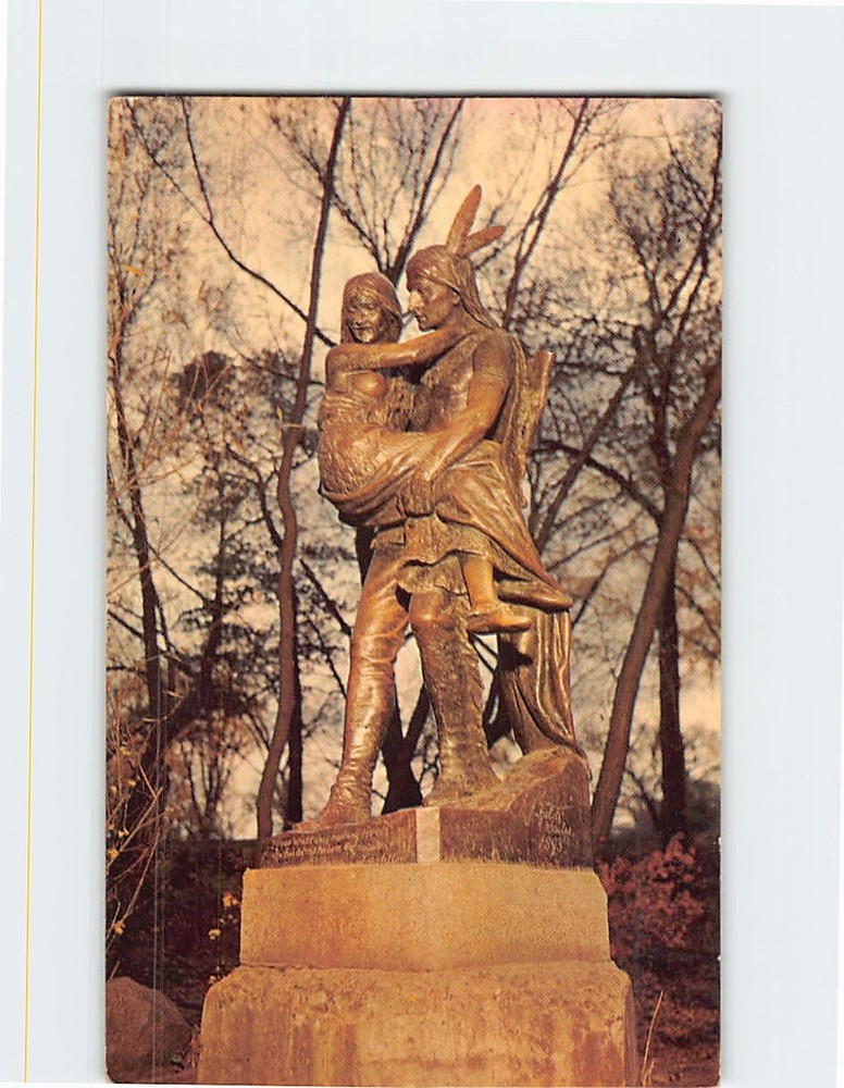Postcard Minnehaha and Hiawatha Statue Minnehaha Park Minneapolis Minnesota USA