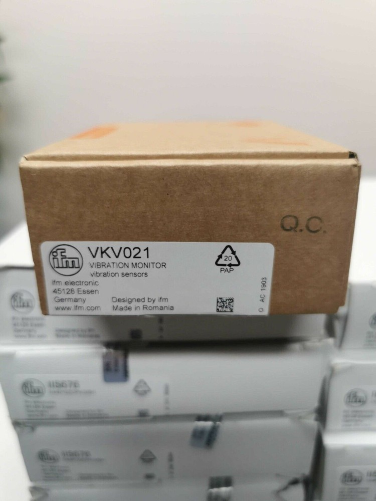 1 PCS NEW IN BOX IFM Vibration Sensor VKV021 #F22
