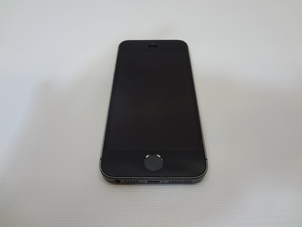 Apple iPhone 5S A1533 16GB Wi-Fi - Space Grey *No AC/SIM* w/Battery (Grade B)-image