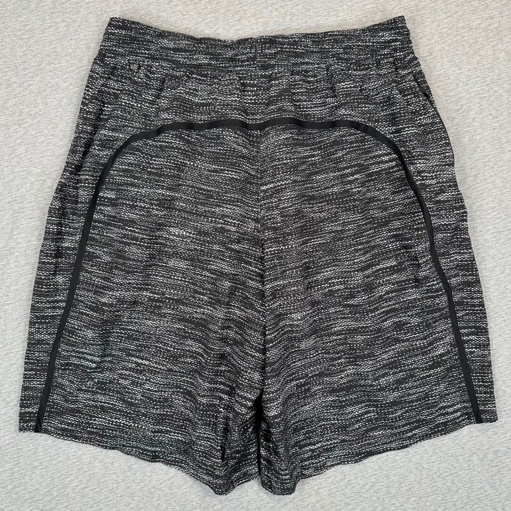 Lululemon Pace Breaker Shorts Mens M Black White Space Dye Gym Training